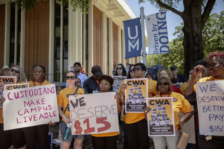 UCW members rally for a living wage at the University of Memphis